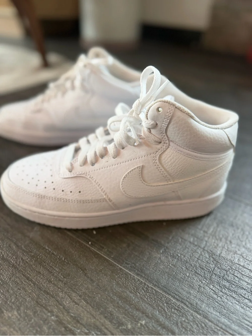 Nike Courts Women's Mid-Top Sneakers